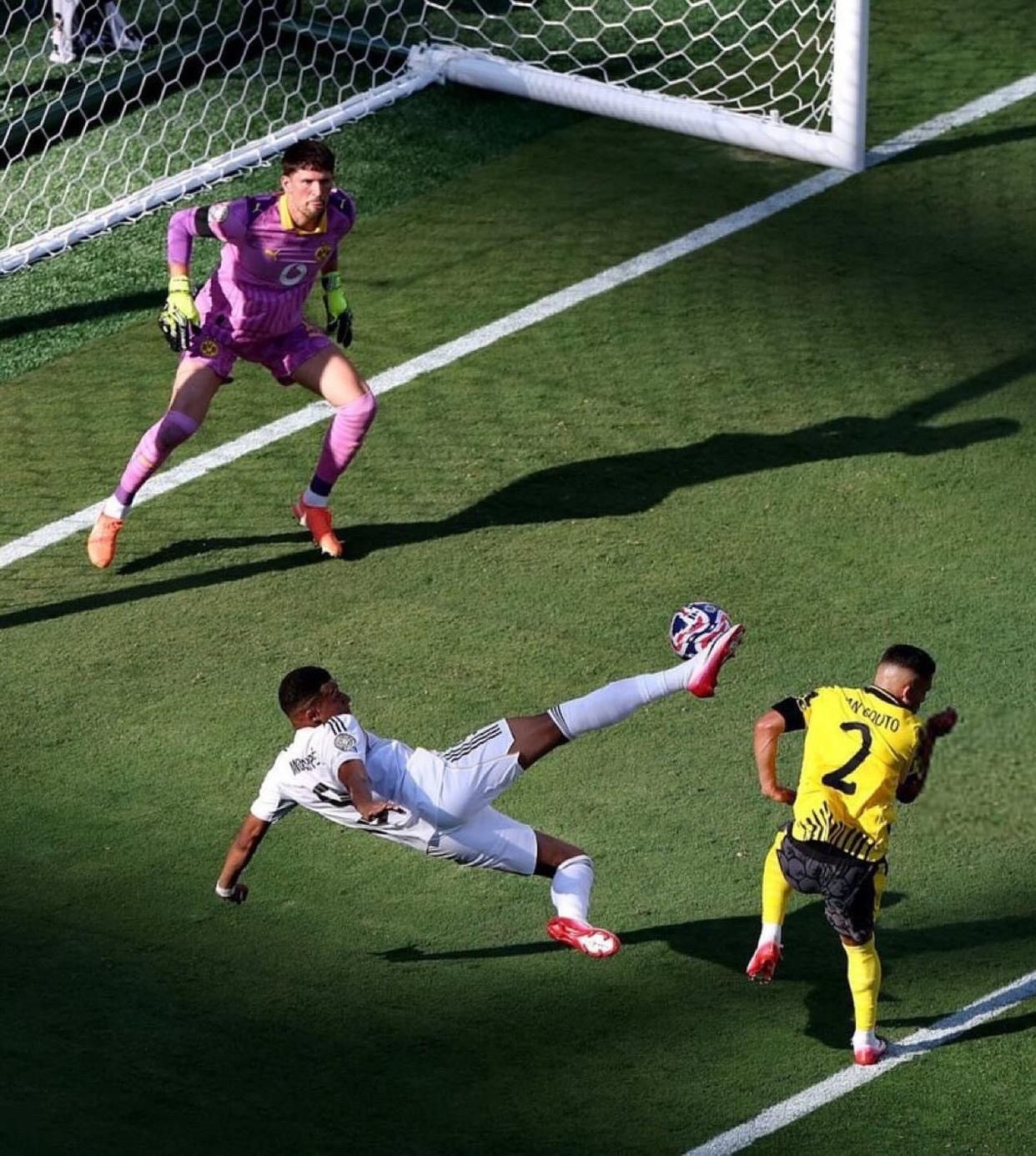 瑞士险胜马赛，姆巴佩带队取胜