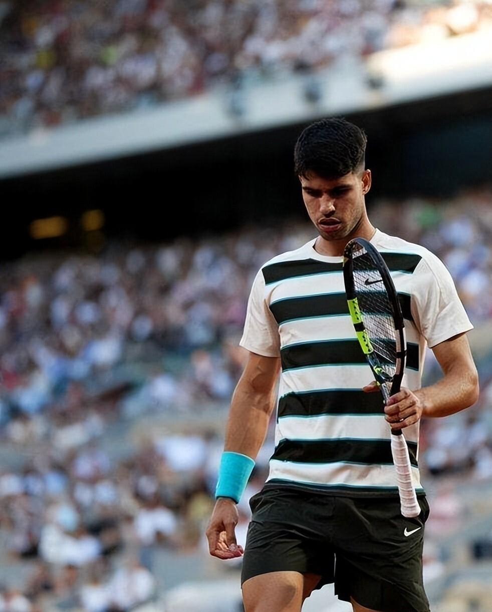 法网翻盘戴维斯杯，阿尔卡拉斯点燃赛场