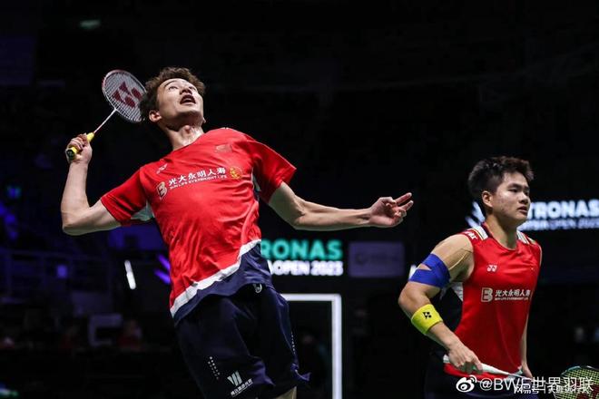 马来西亚队鏖战印度队，黄鸭组合关键制胜