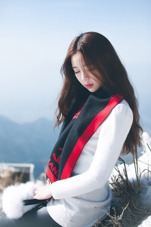 唯一性的坐标系，贝林厄姆的球场地缘政治与足球的平行维度