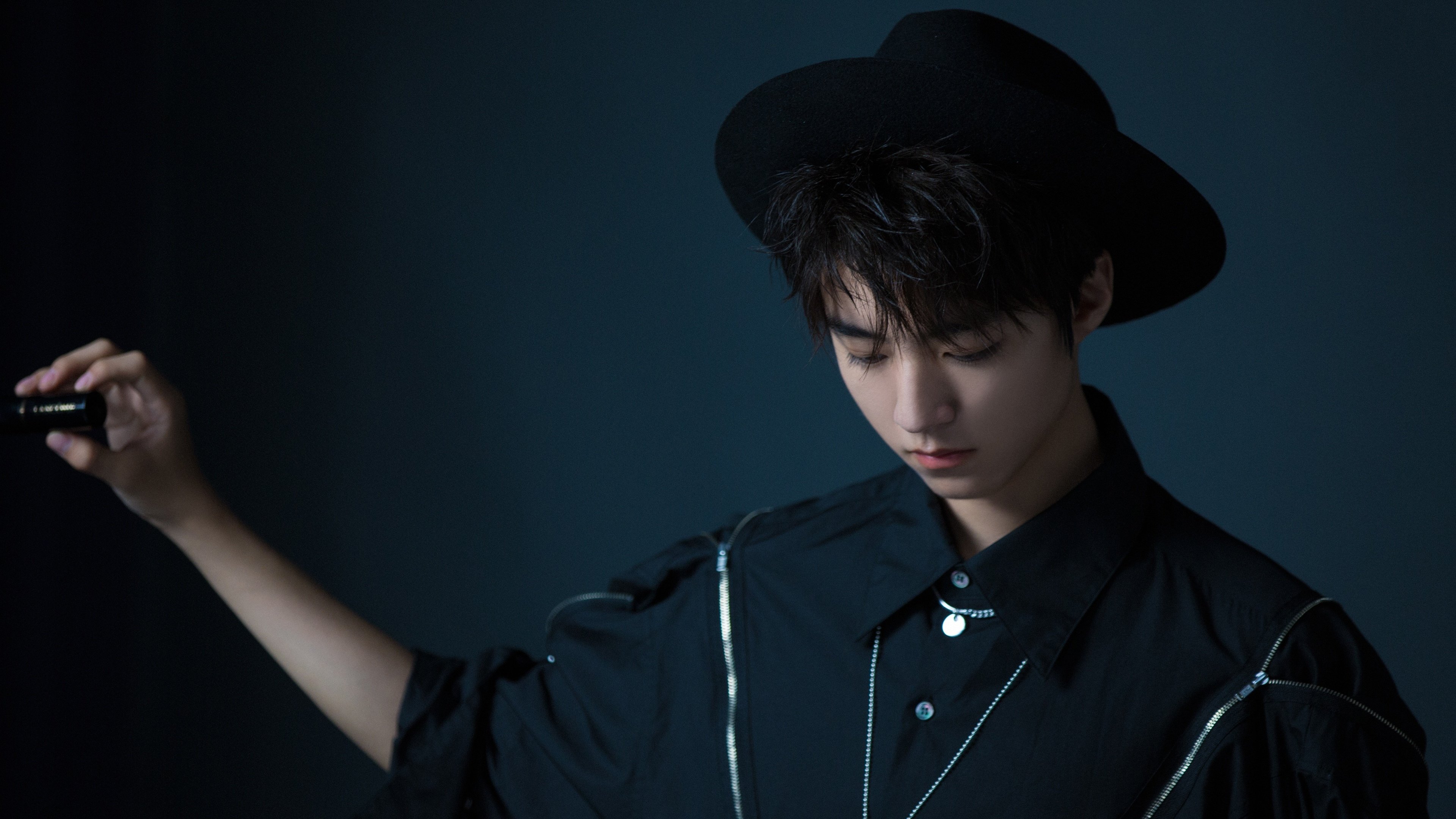 钢铁蓝狐，当英超争冠的硝烟遇见山西击穿黄蜂的轨迹